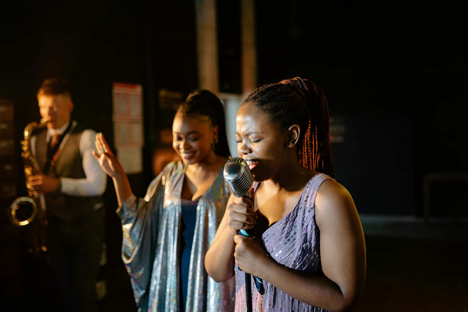 Femmes qui chantent des musiques de jazz