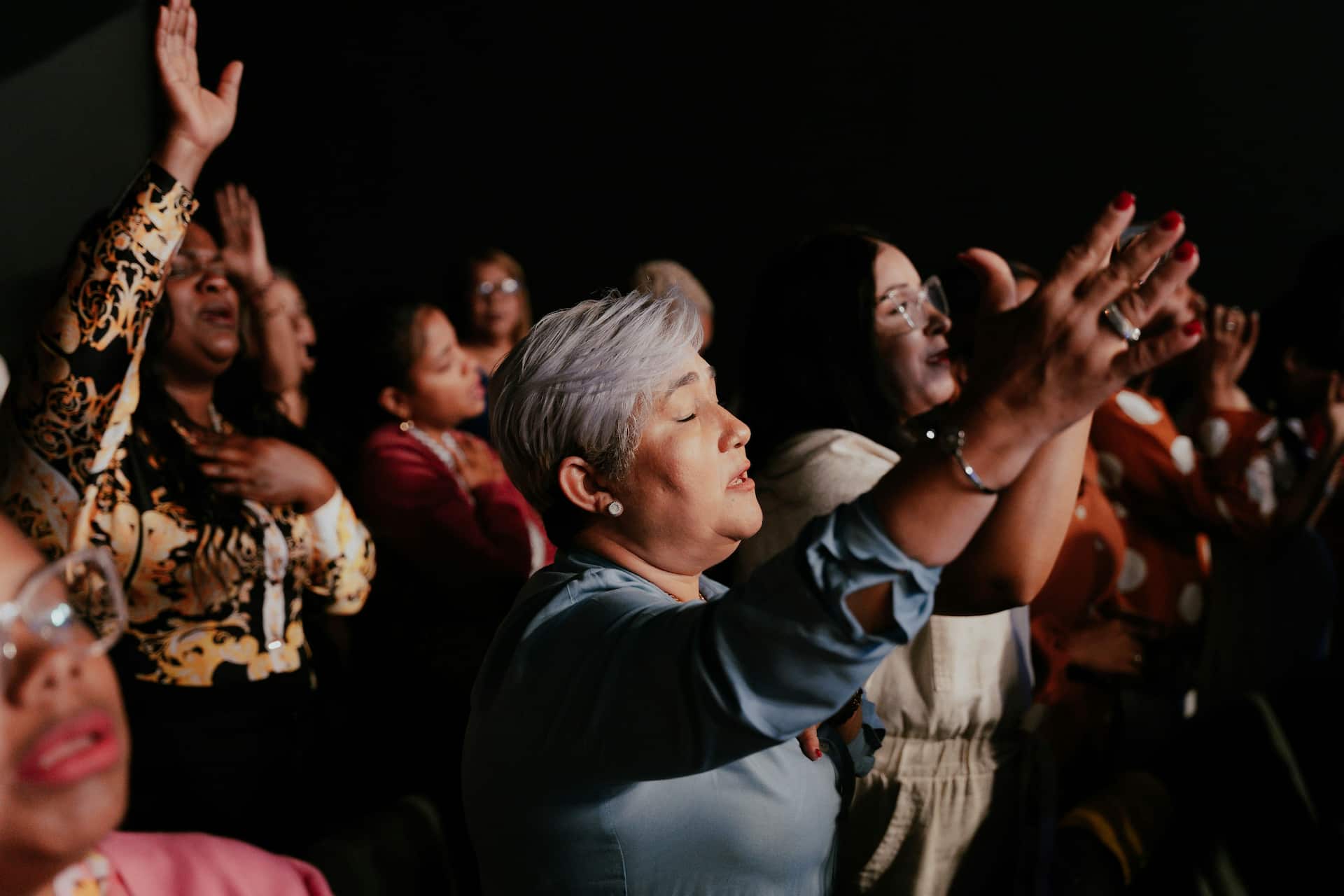 musiciens gospel en train de chanter
