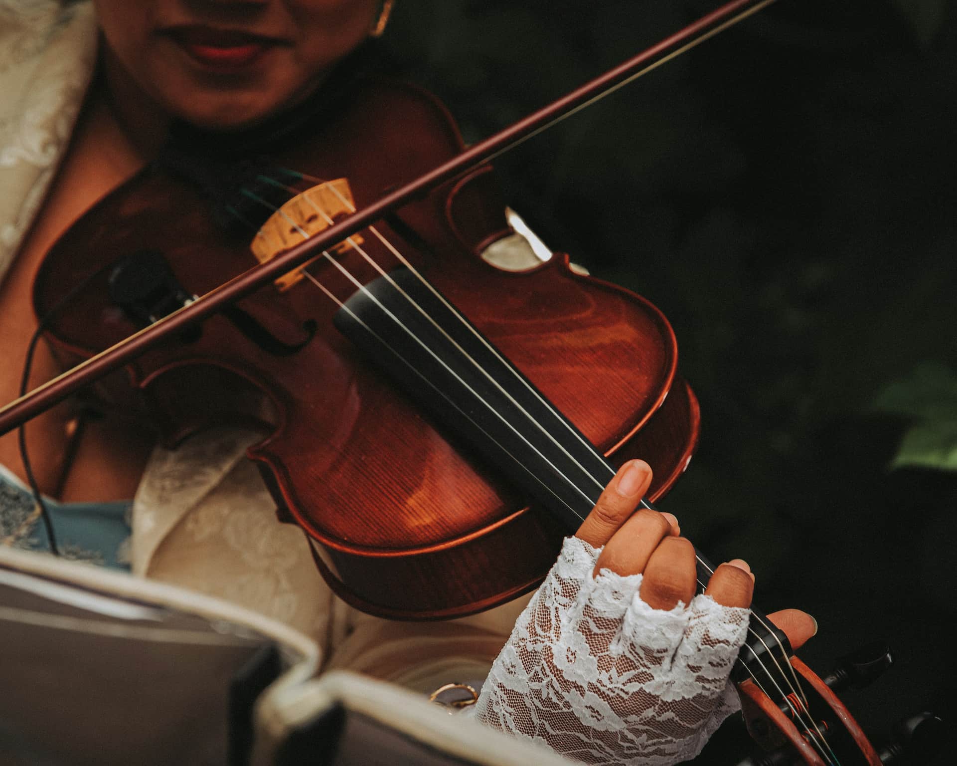 Violoniste tzigane jouant un morceau