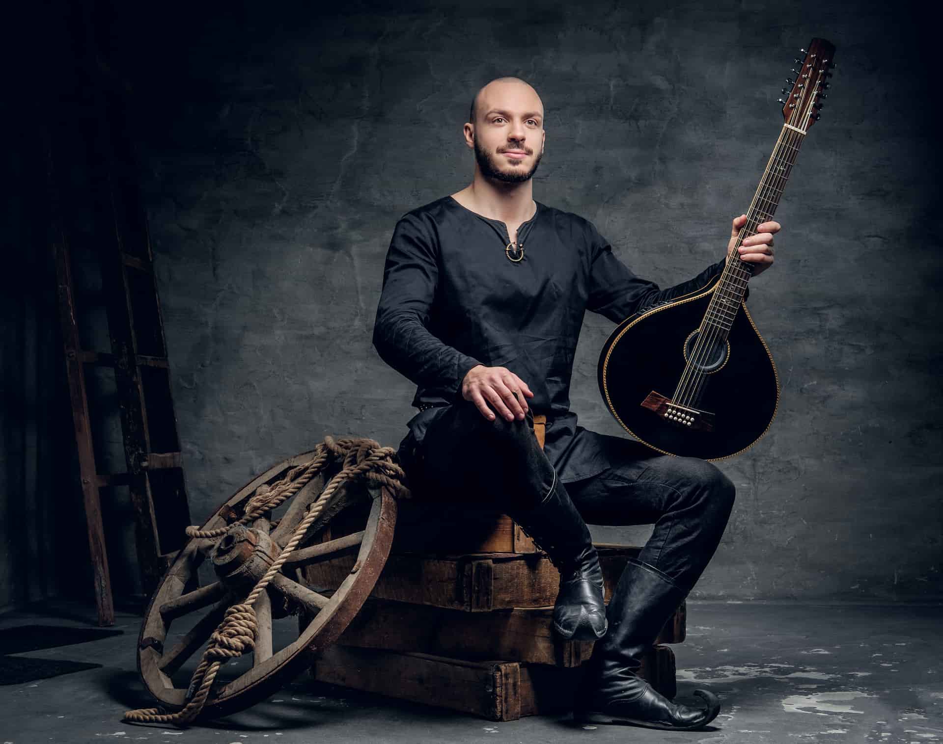 Musicien jouant de la musique traditionnelle orientale