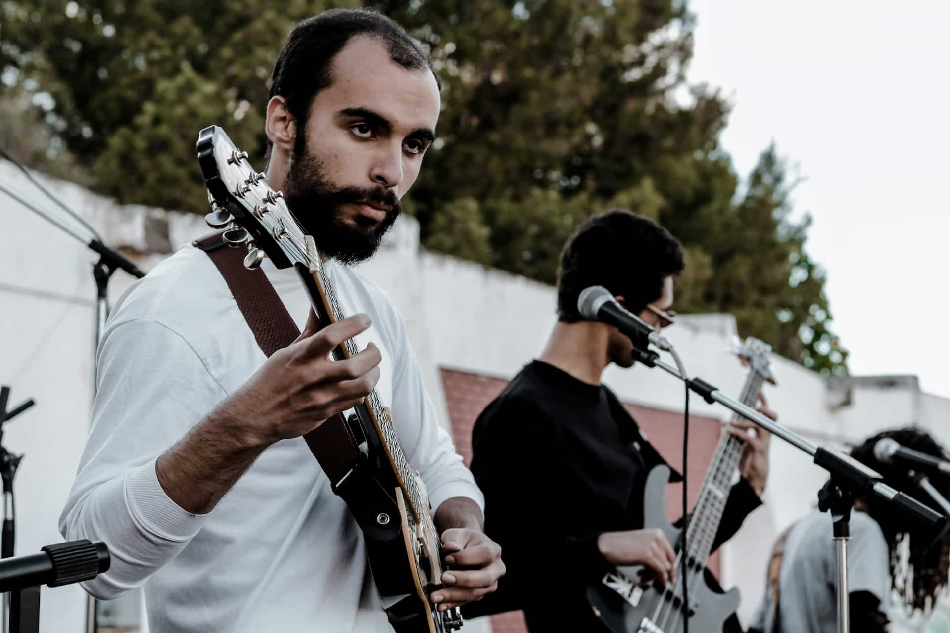 Musicien jouant de la musique orientale à un mariage