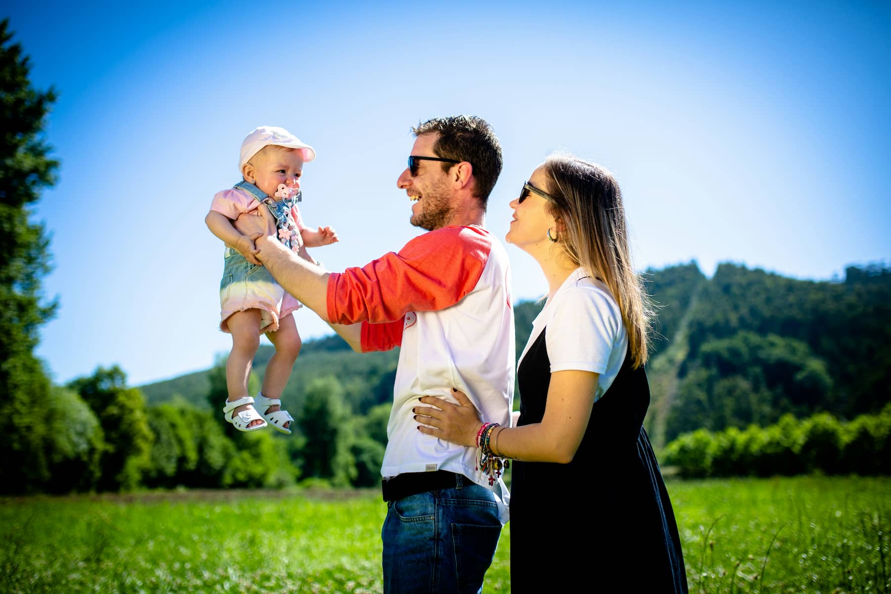 Photo d'une familel dans la forêt