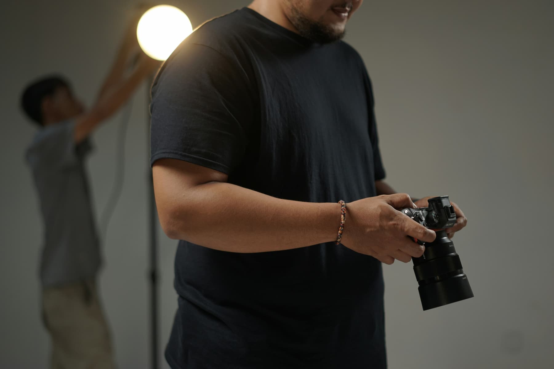 Photographe dans son studio