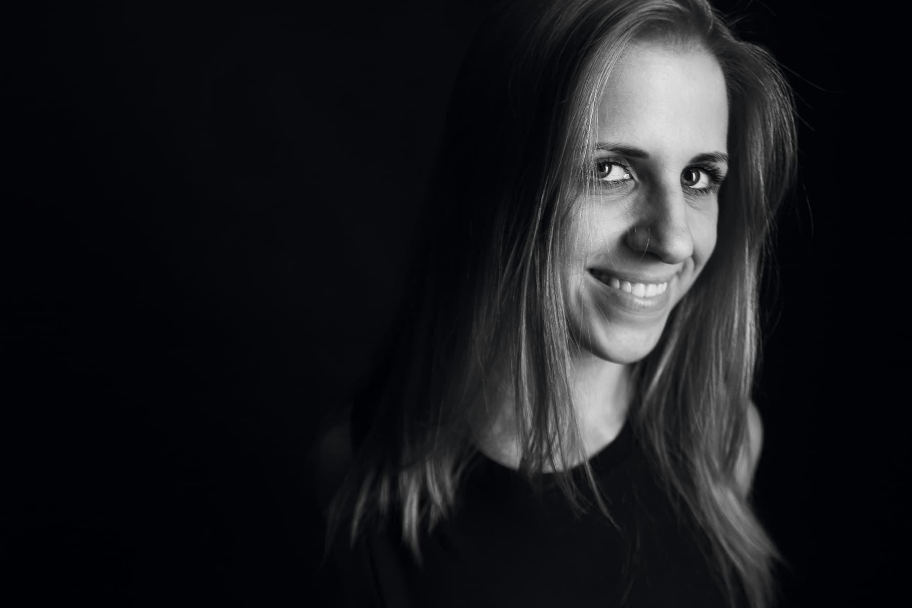 Portrait femme en noir et blanc