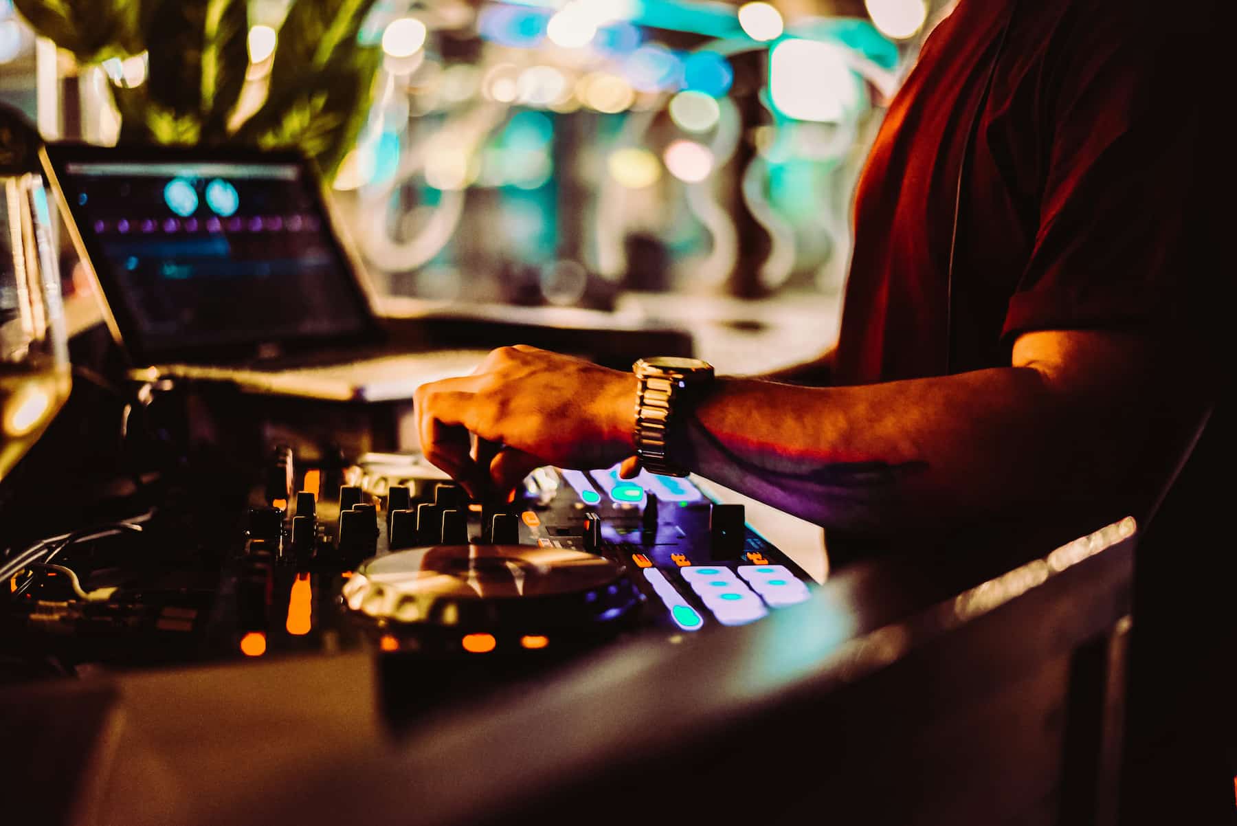 Zoom DJ