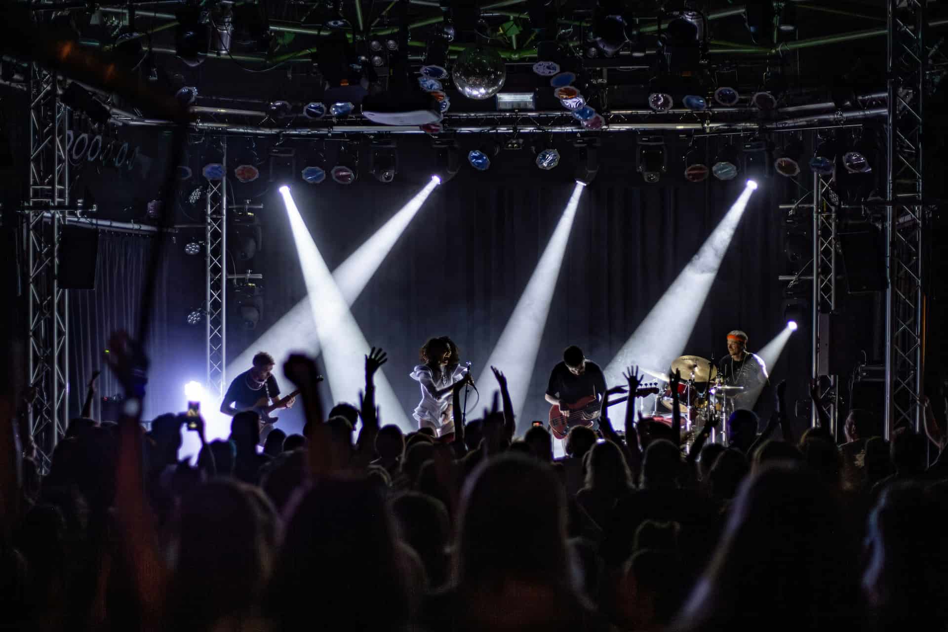 Groupe de rock connu noir et blanc