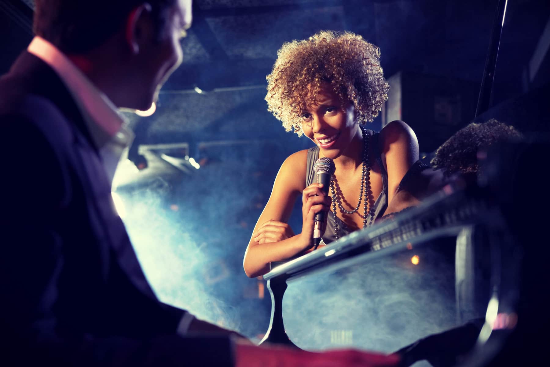 Chanteuse et pianiste