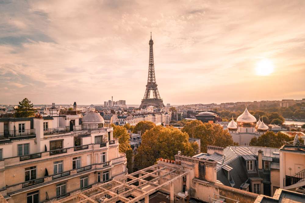 Photo de la skyline parisienne en région Ile-de-France.